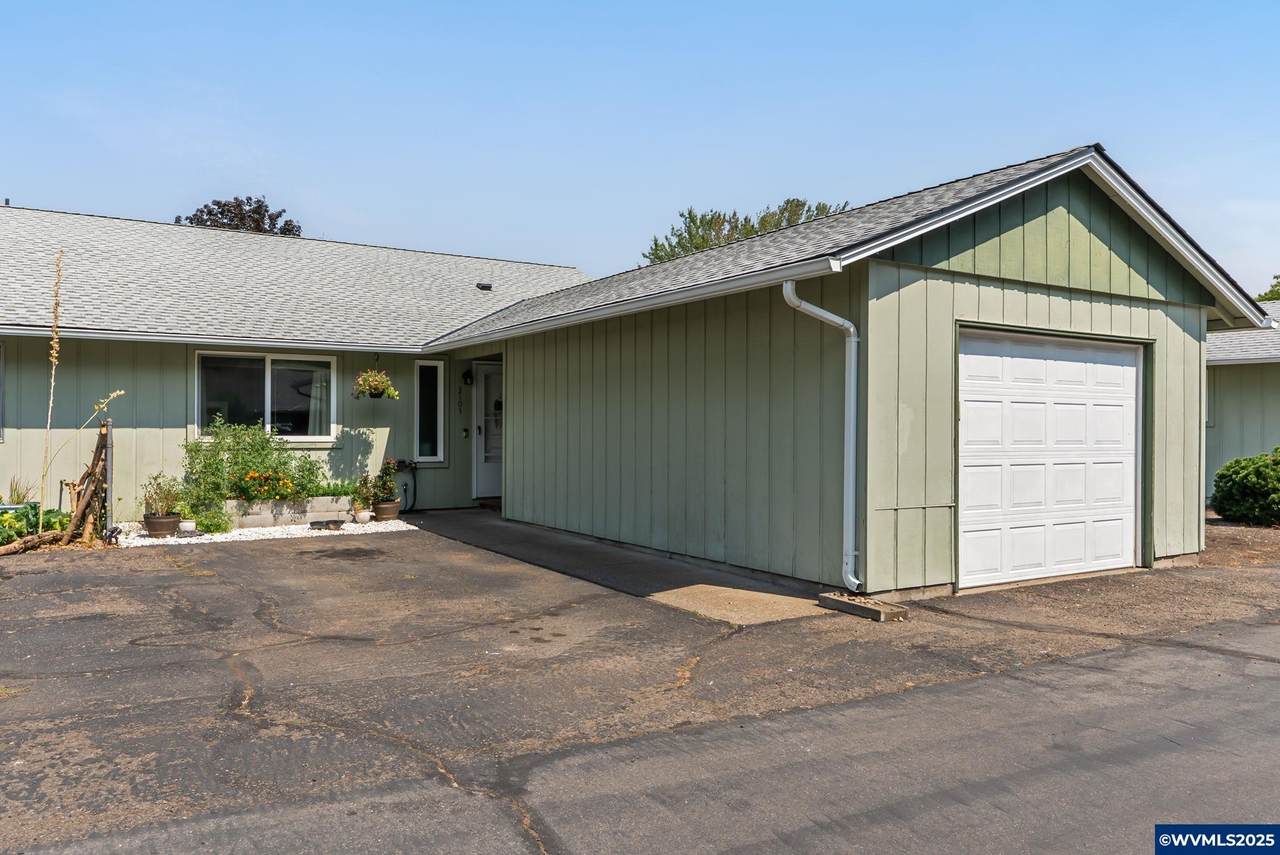 3103 Jackson St - Photo 1