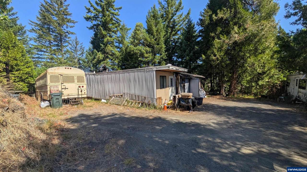 900 Old Cabin Dr - Photo 1