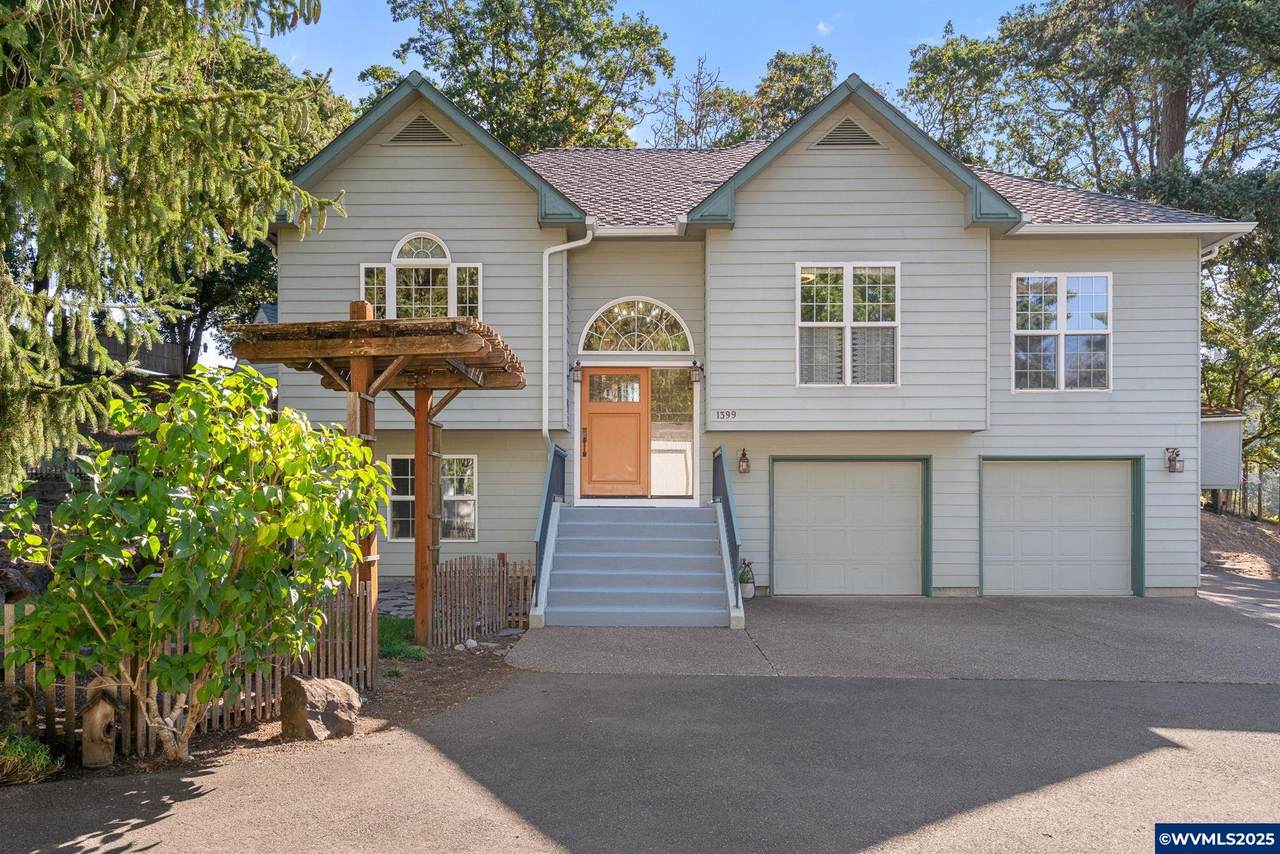 1399 Twin Hills Rd - Photo 1