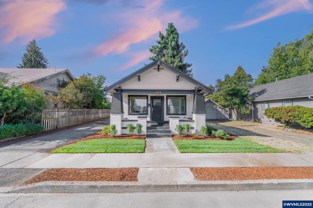 1078 Young St - Photo 1