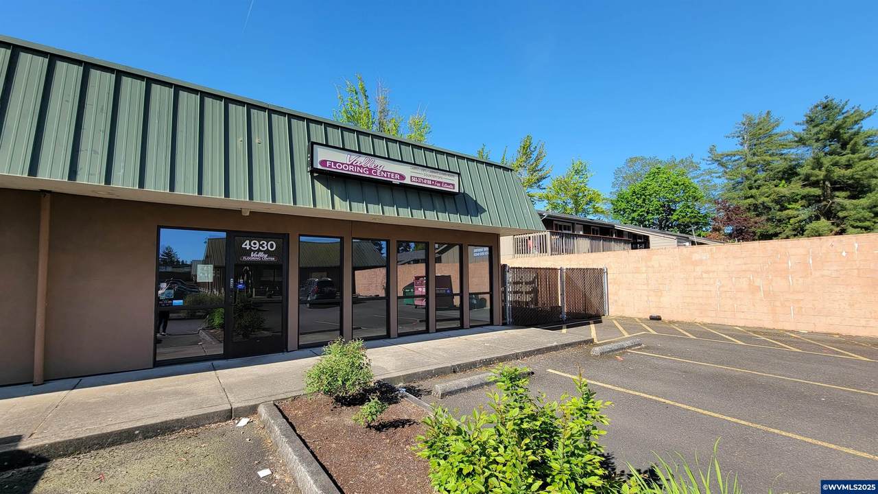 4930 River - Photo 1