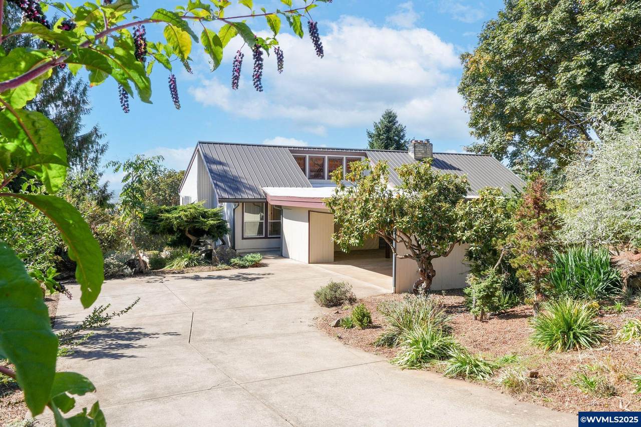 1150 Linnwood Dr - Photo 1