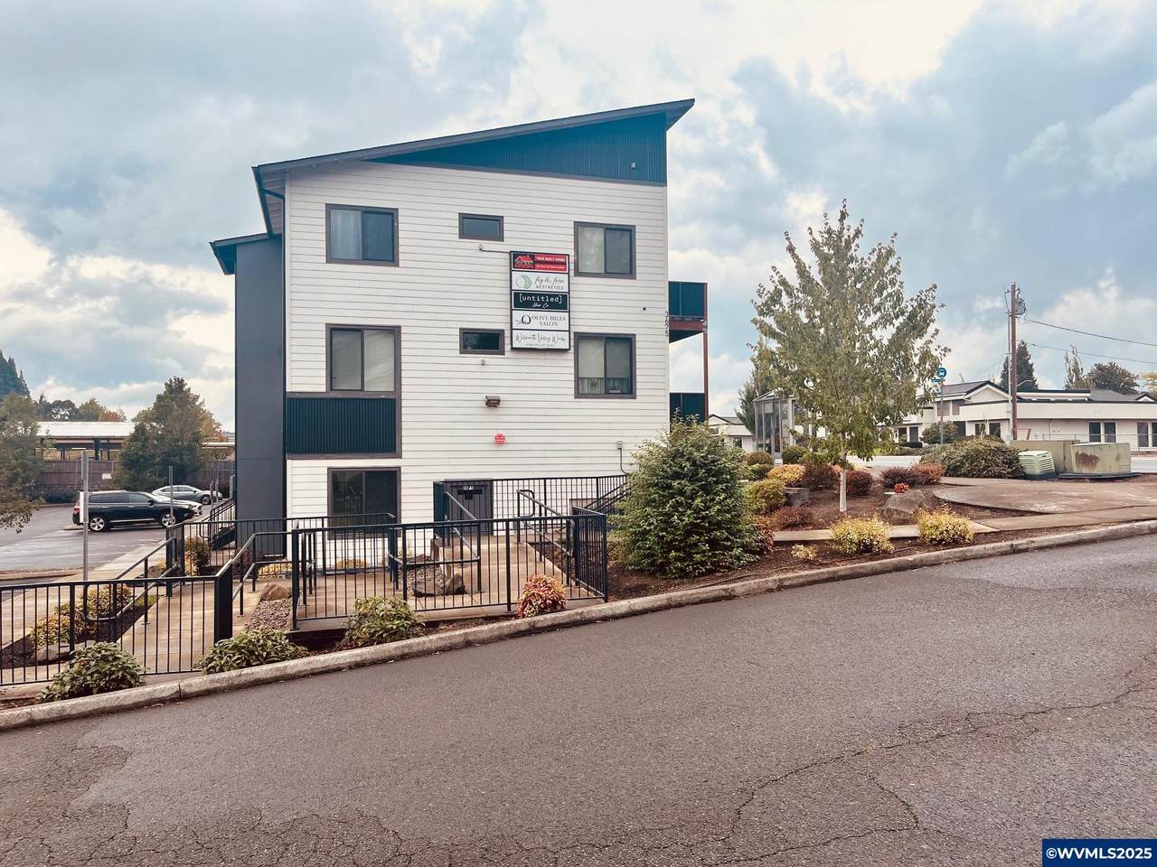 3675 River Ste 106 - Photo 1