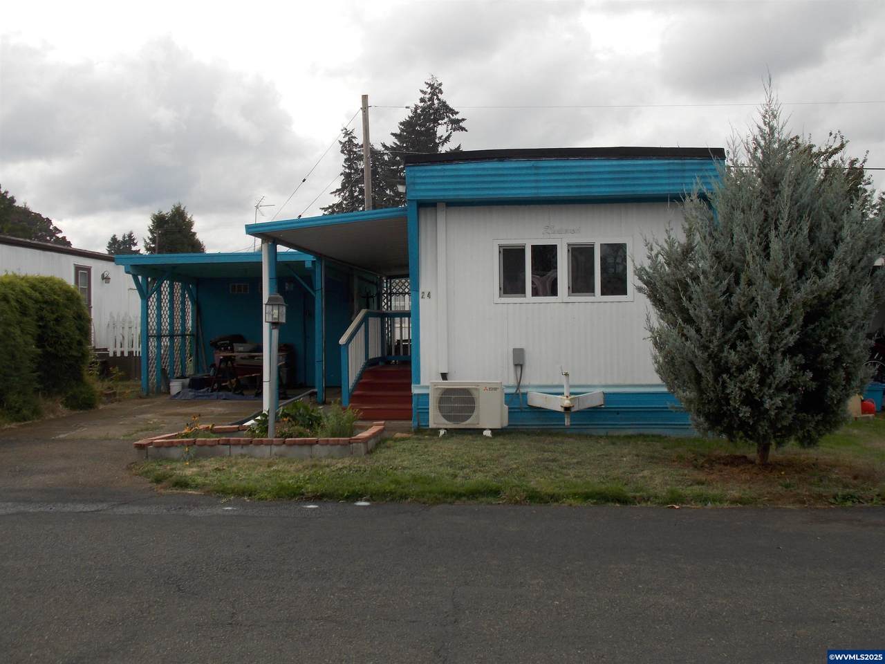 1030 Ellendale #24 - Photo 1