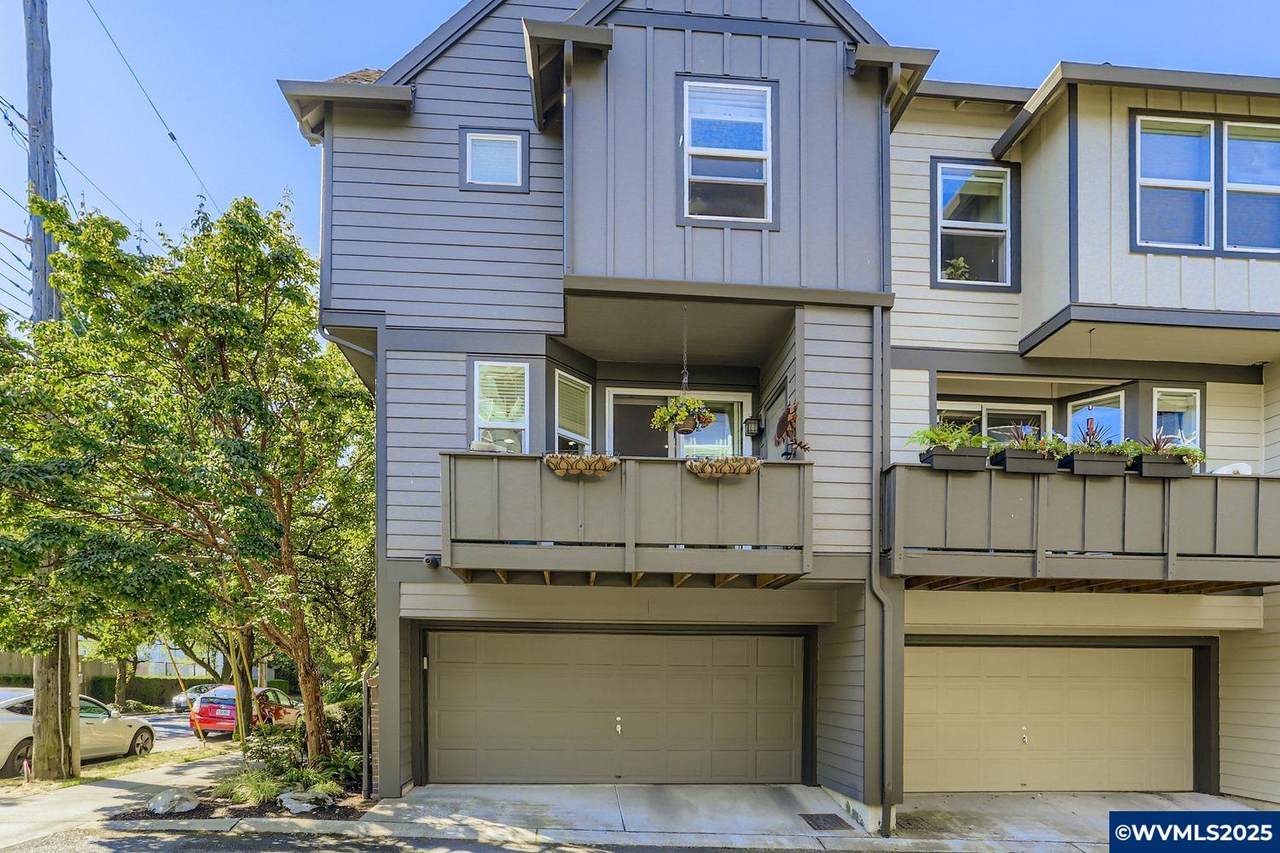 8805 13th Av - Photo 1