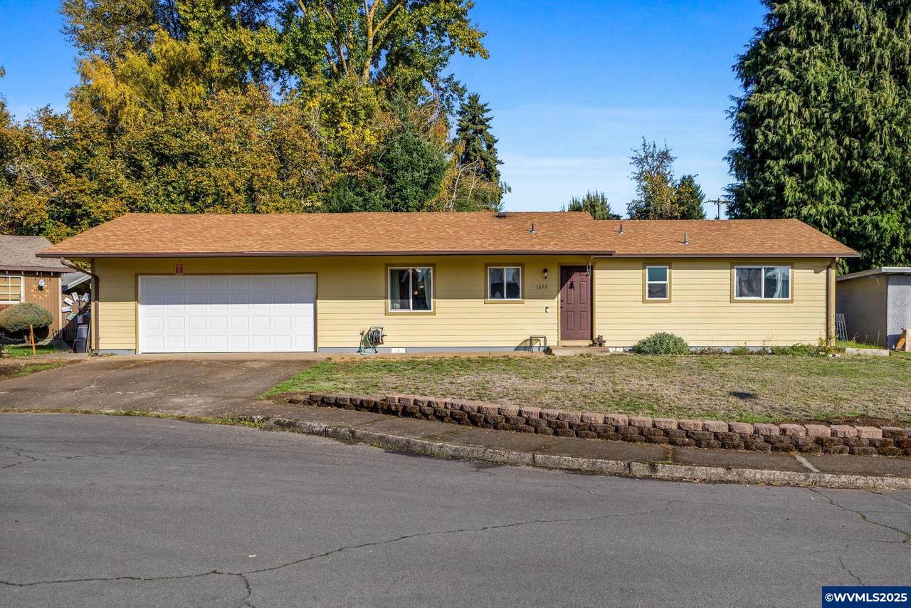 1377 Krysti Ct - Photo 1