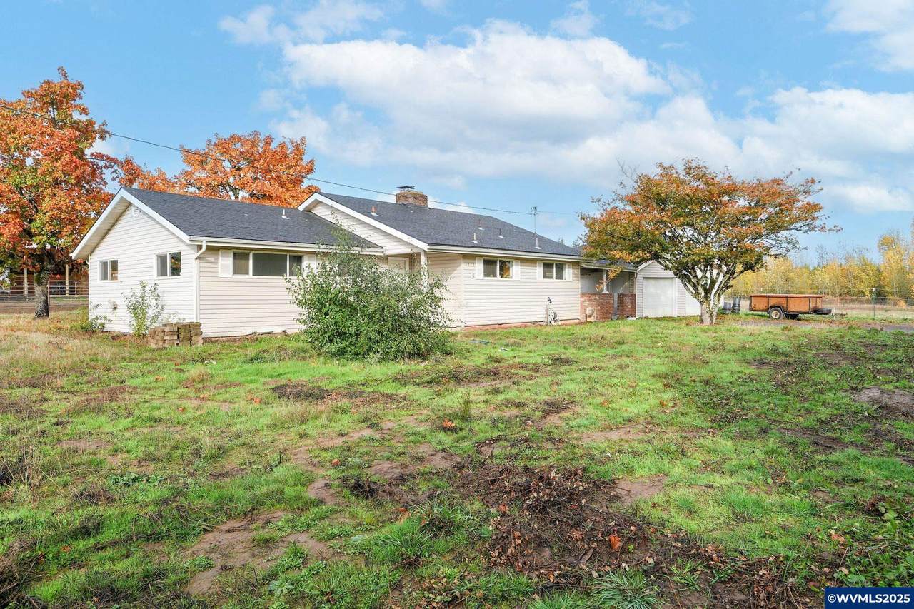 8975 Pacific Hwy - Photo 1