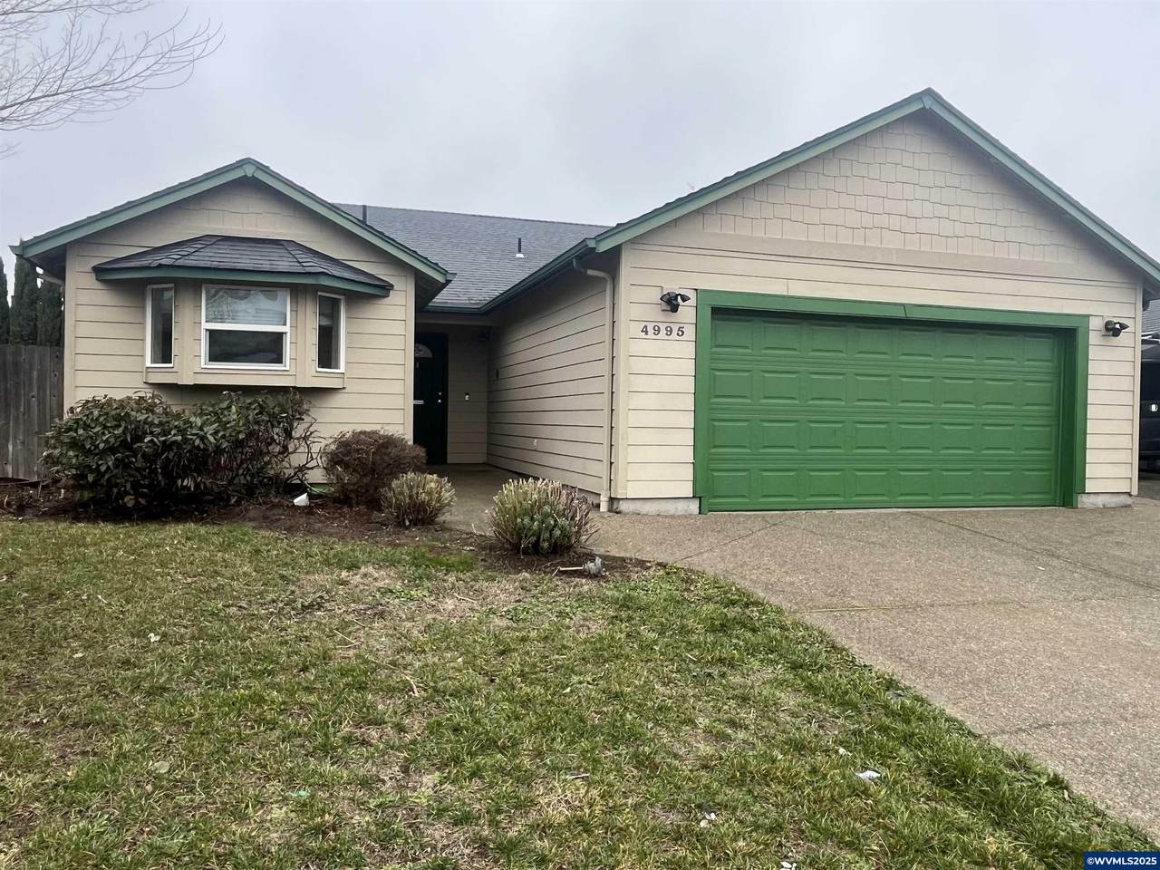 4995 Ward Dr - Photo 1