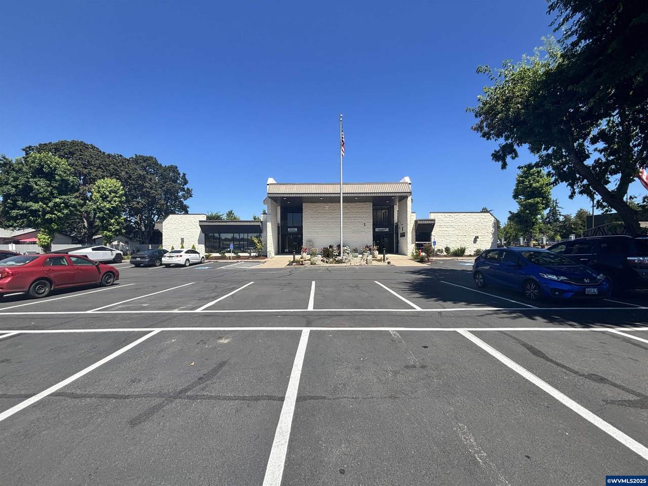 1900 Hines (213) - Photo 1