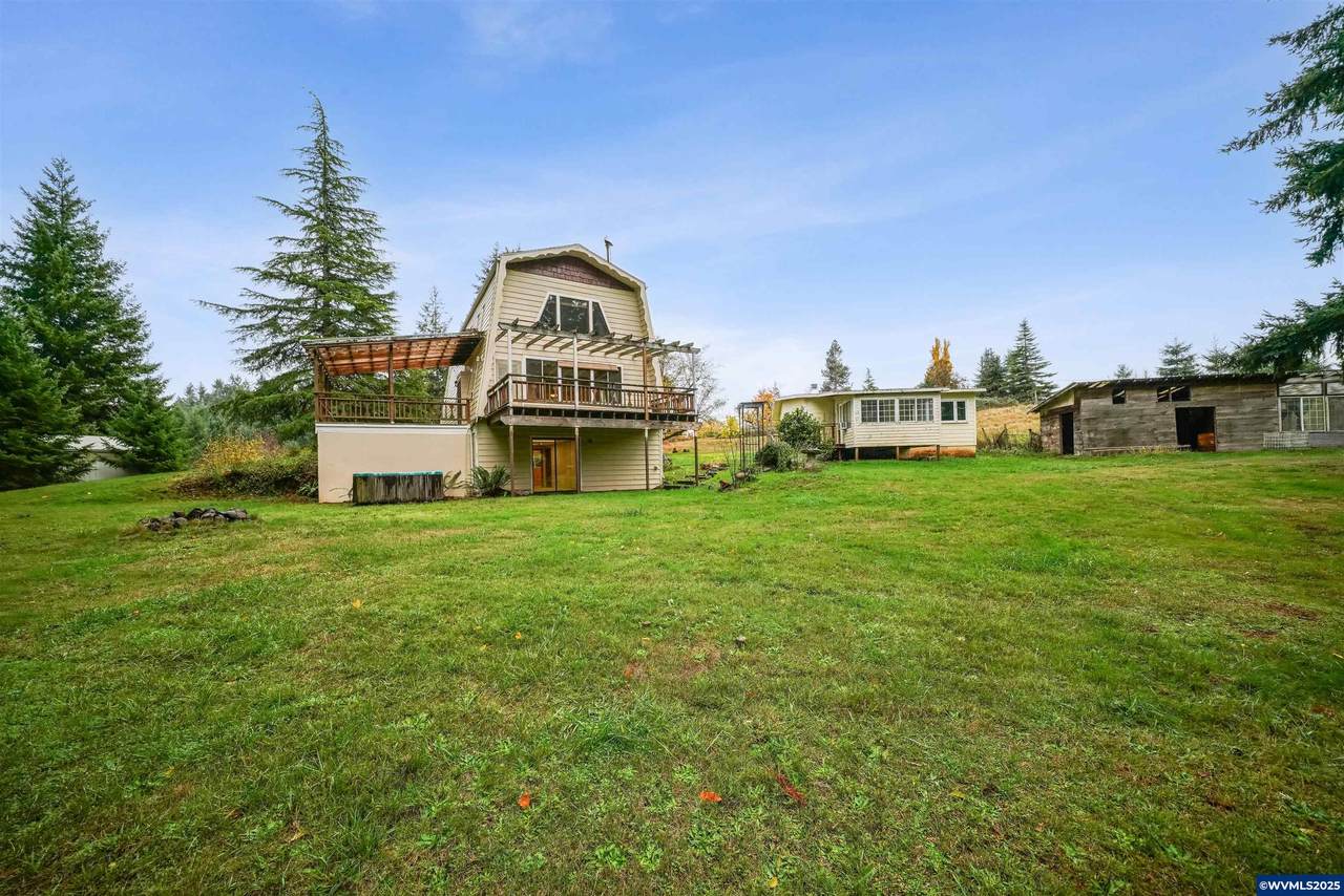 20125 Mckillop Rd - Photo 1