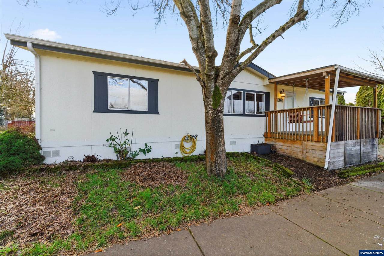 260 21st Av - Photo 1