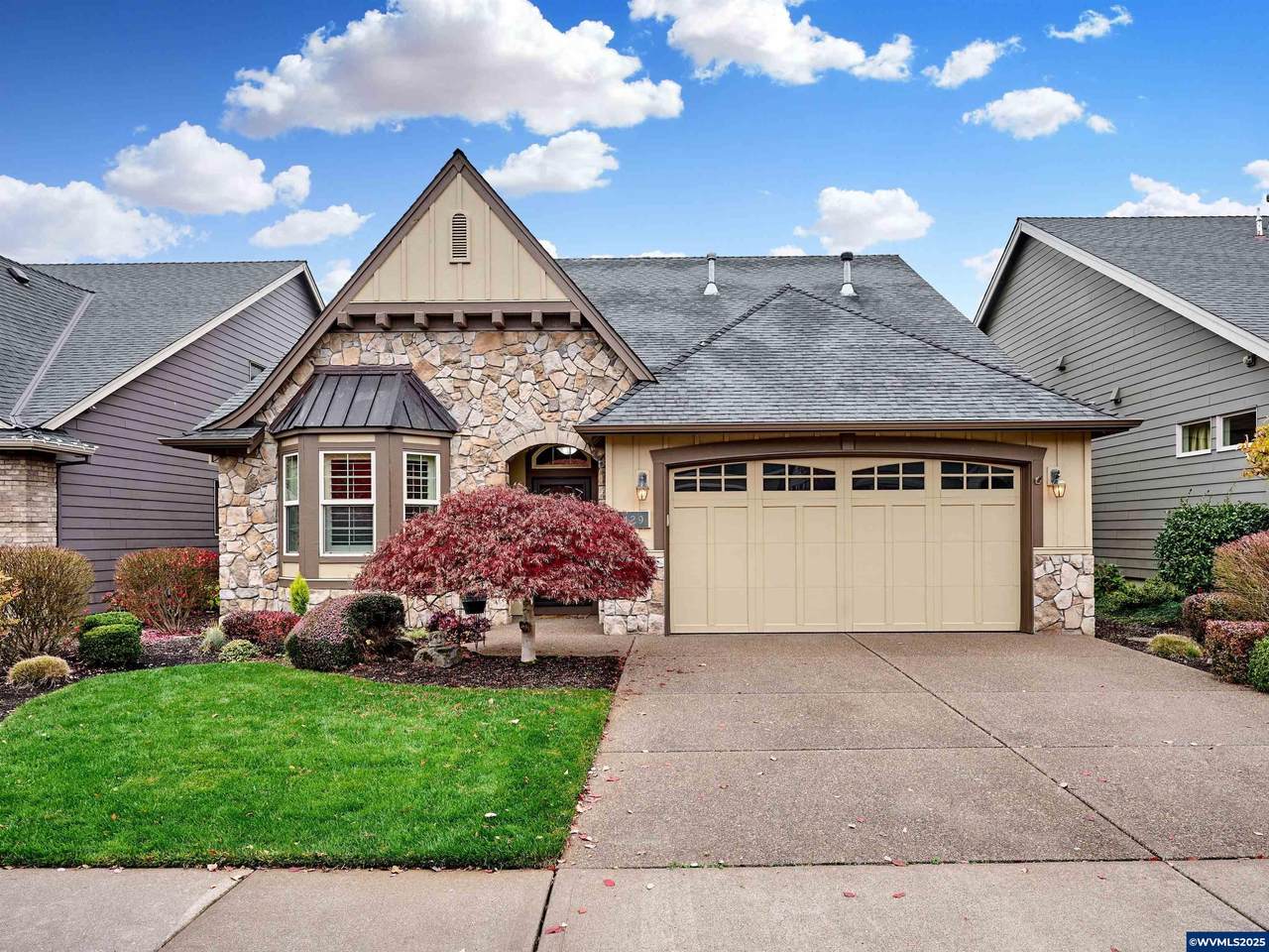 429 Turnberry Av - Photo 1