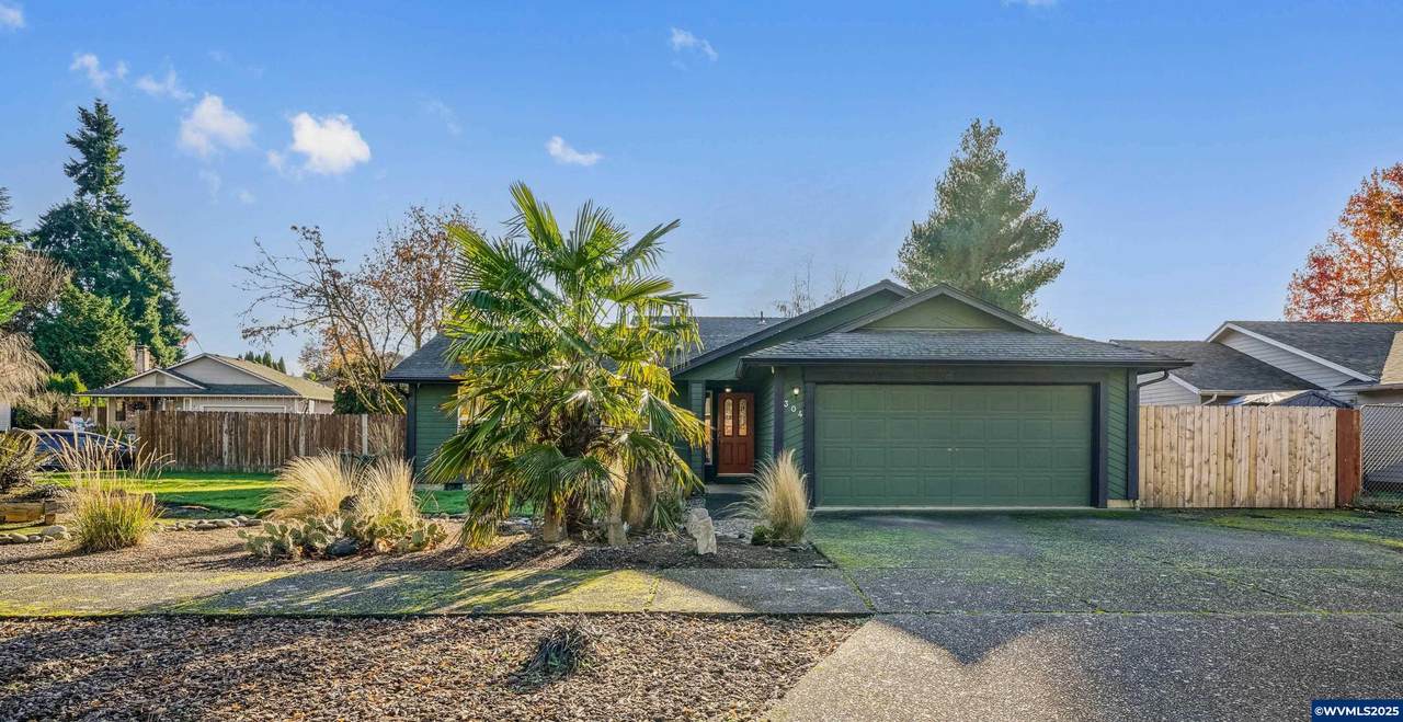 304 5th St - Photo 1