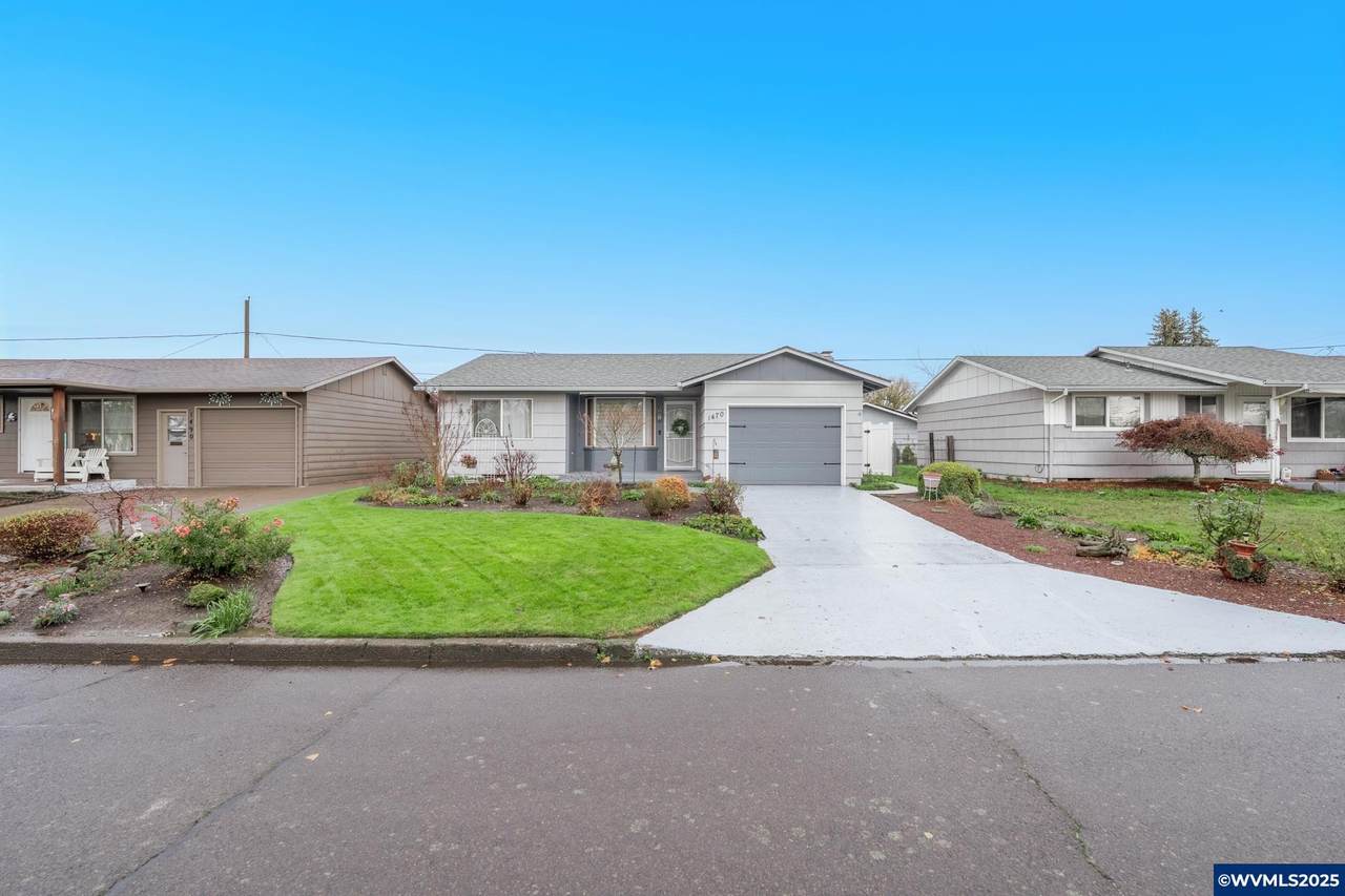 1470 Princeton Rd - Photo 1