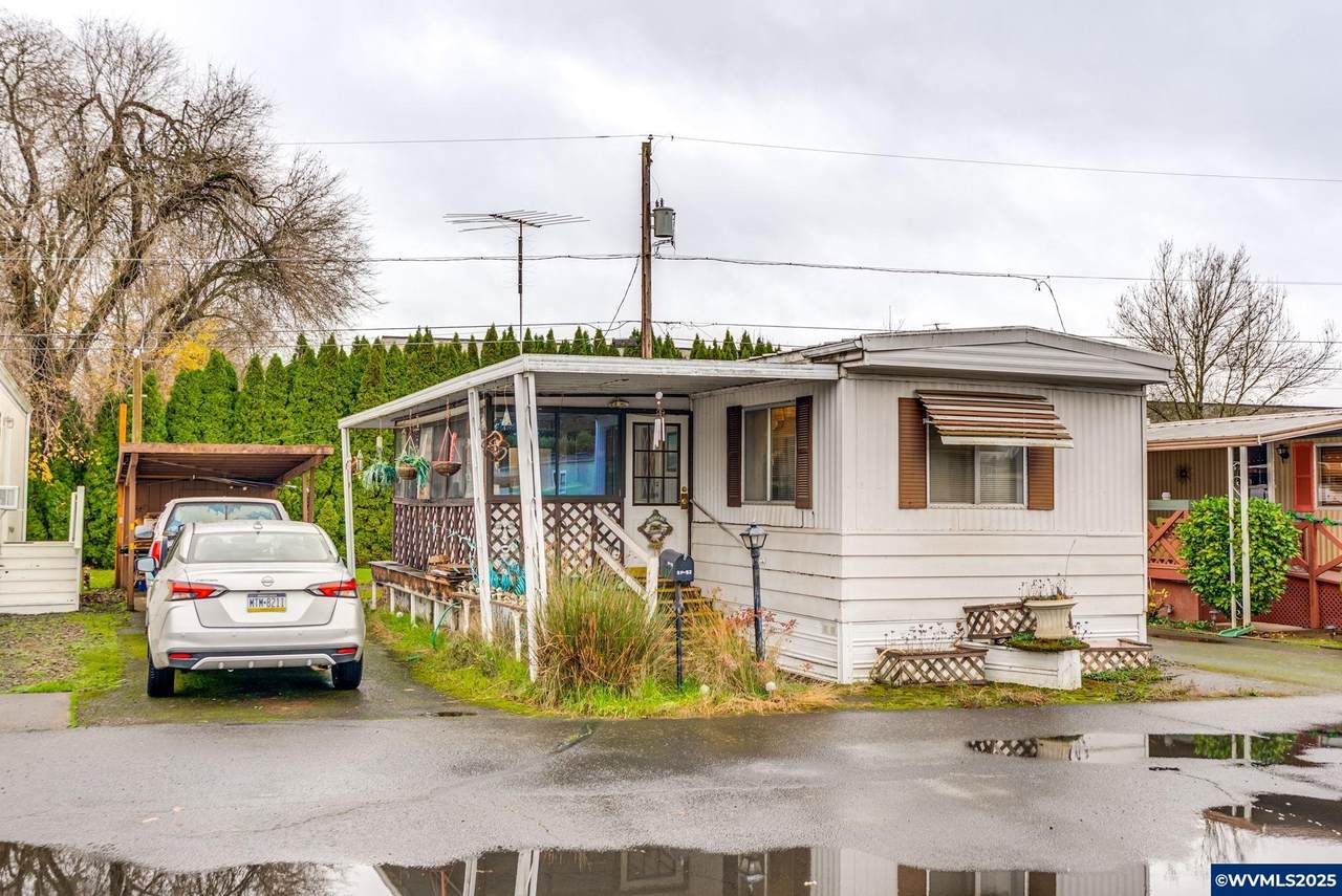 2420 Hembree - Photo 1