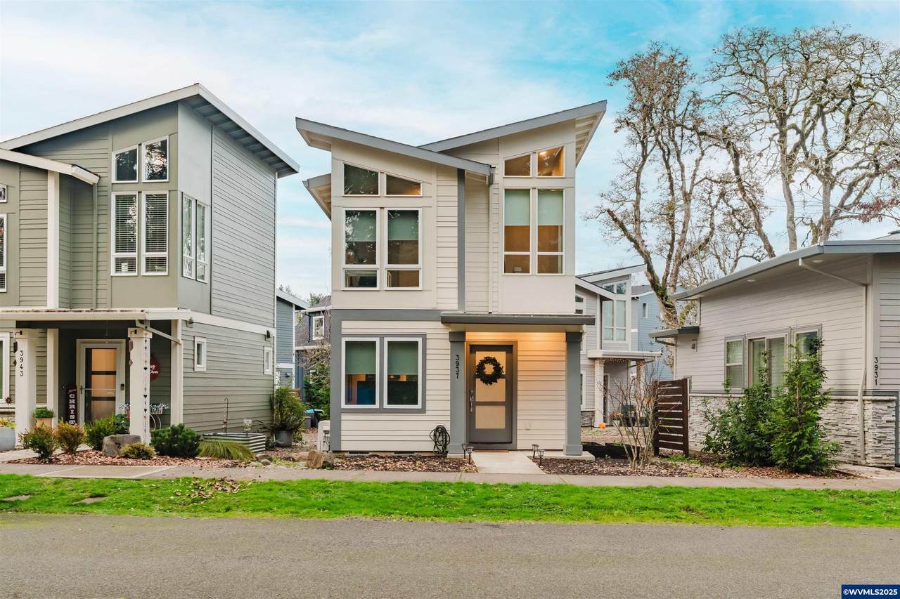 3937 Cousteau Dr - Photo 1