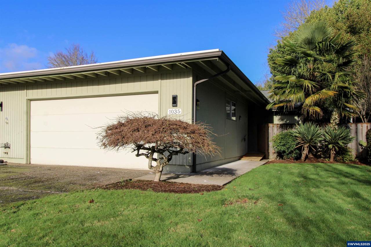 1035 Chestnut St - Photo 1