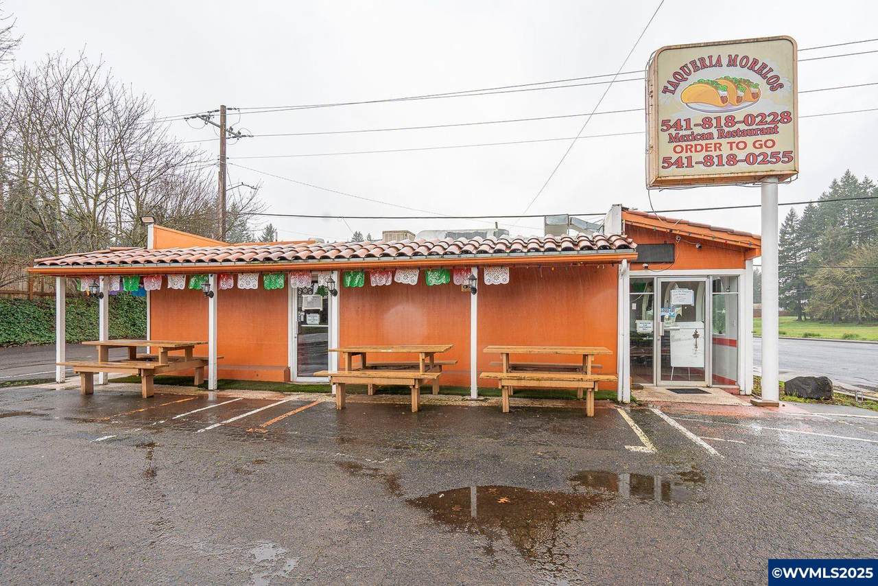 3103 Main - Photo 1