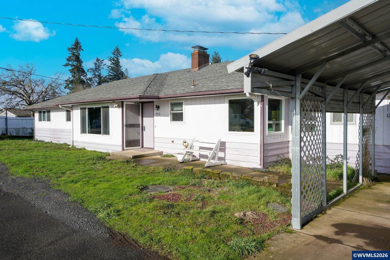 9313 Golf Club Rd - Photo 1