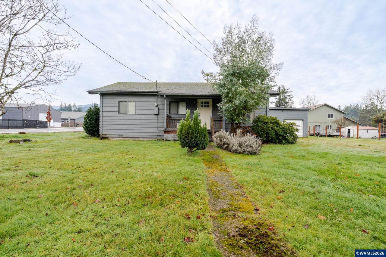 410 Broadway St - Photo 1