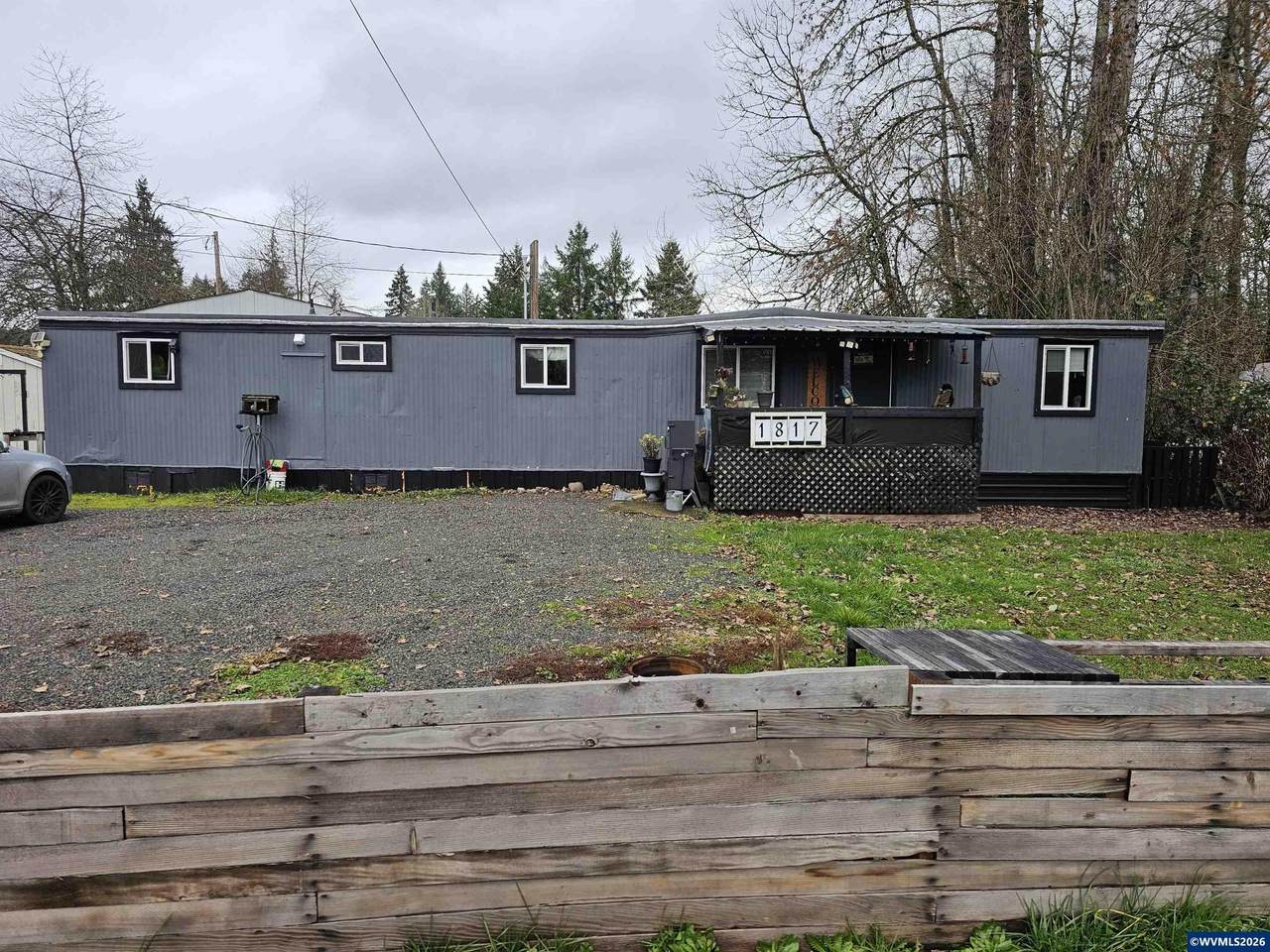 1817 Vine St - Photo 1