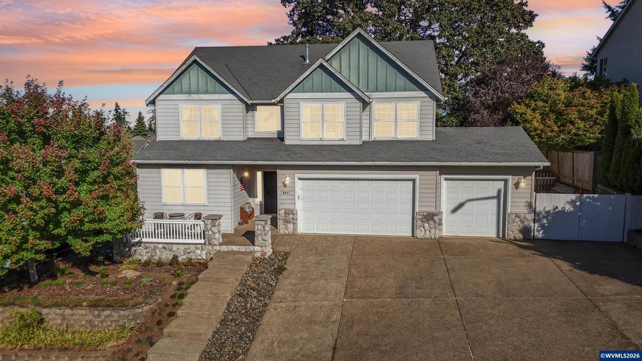 968 Eisenhower Dr - Photo 1