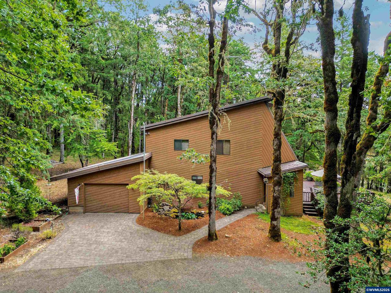 375 Pioneer Rd - Photo 1