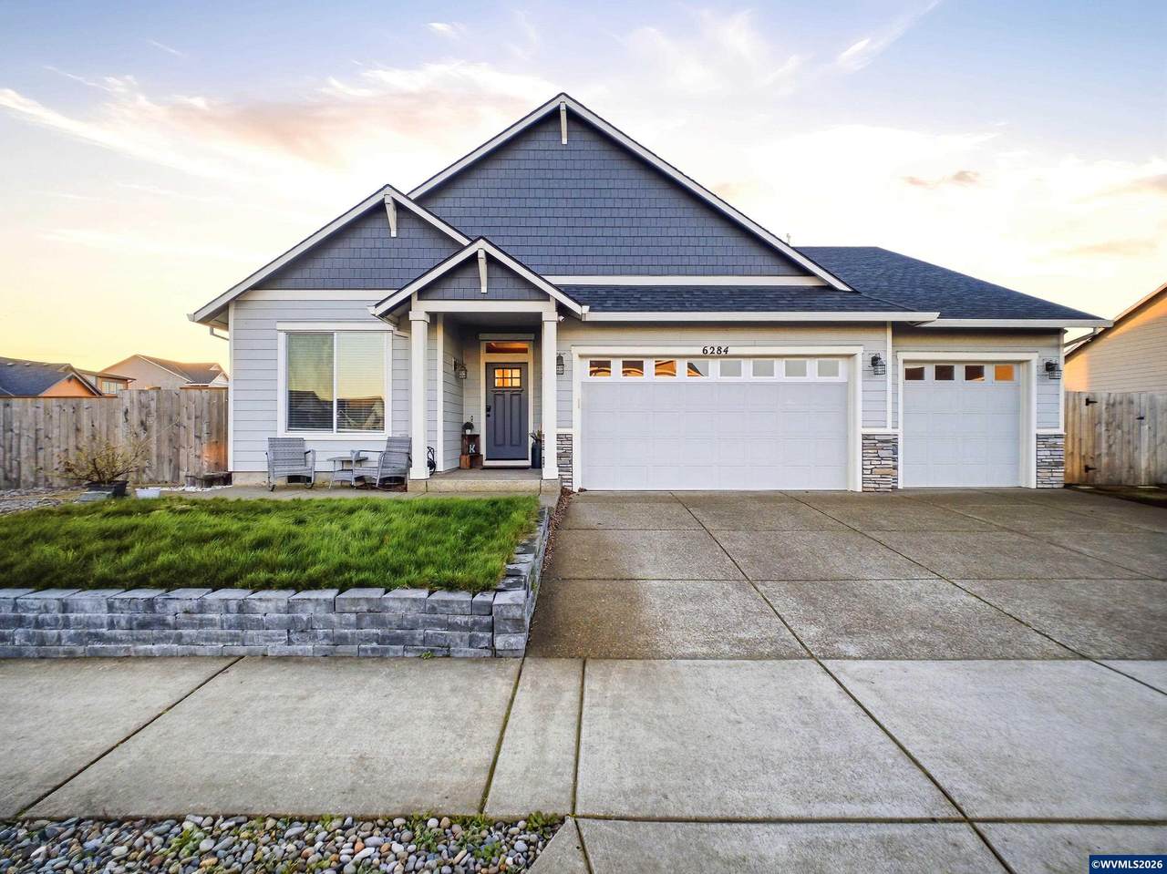 6284 Barker St - Photo 1