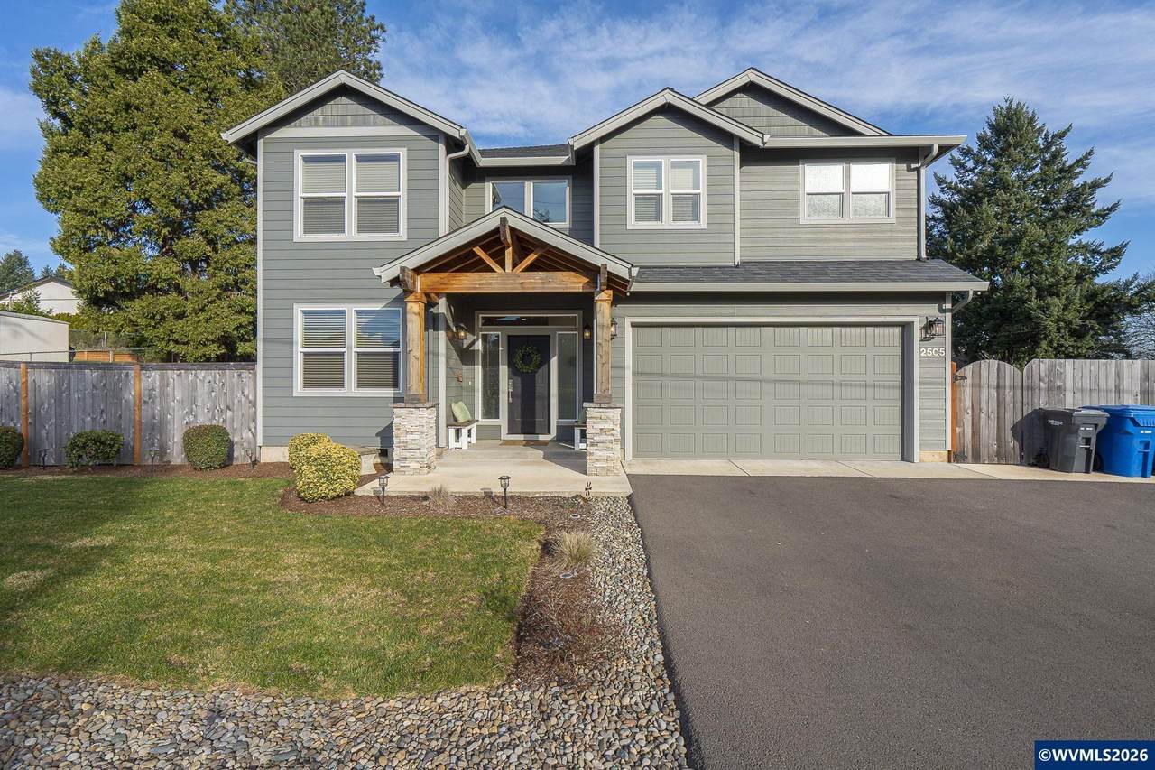 2505 Rogers Ln - Photo 1