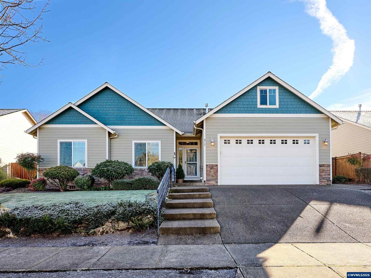 918 Pioneer Dr - Photo 1