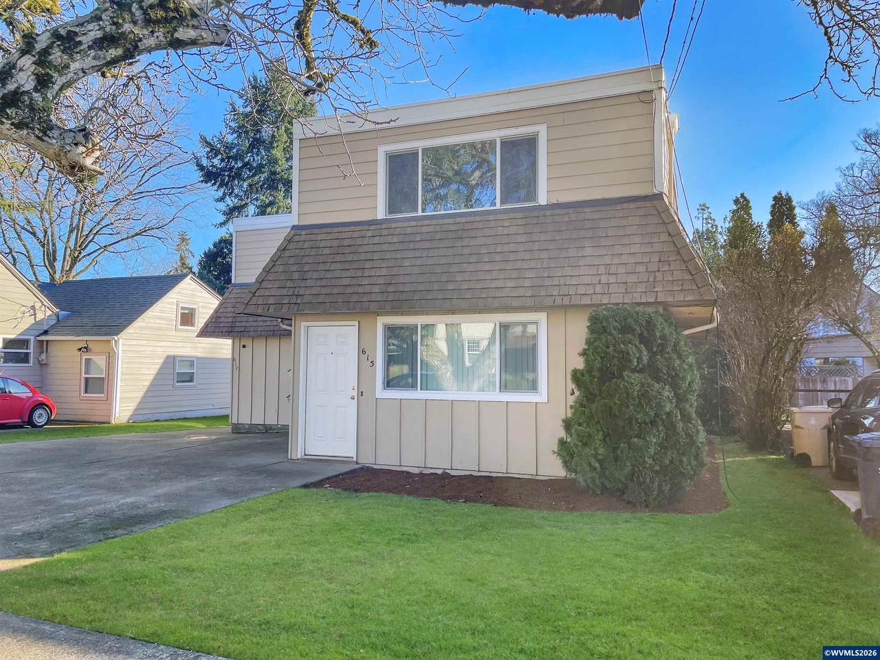 615 11th (-617) - Photo 1