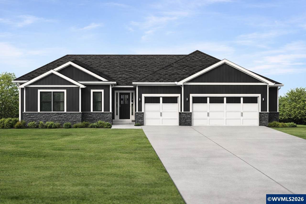 222 Broadway St - Photo 1