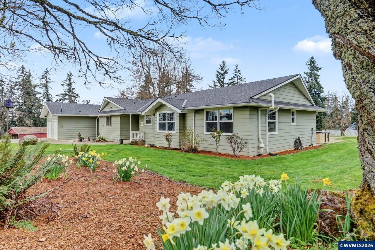 5910 Davis Creek Rd - Photo 1