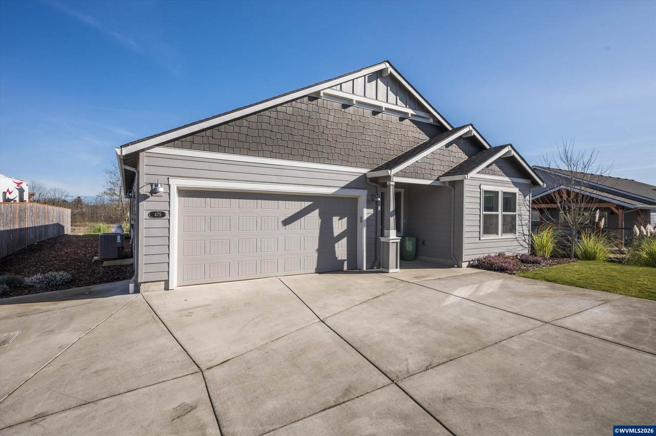 475 10th St - Photo 1