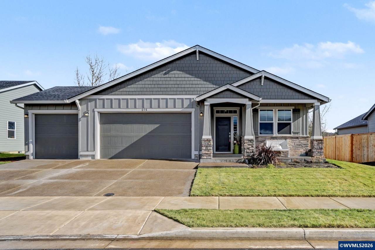 215 Walnut St - Photo 1