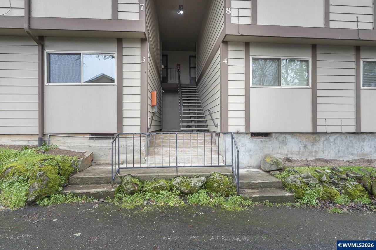 401 Madrona, Apt 3 Av - Photo 1