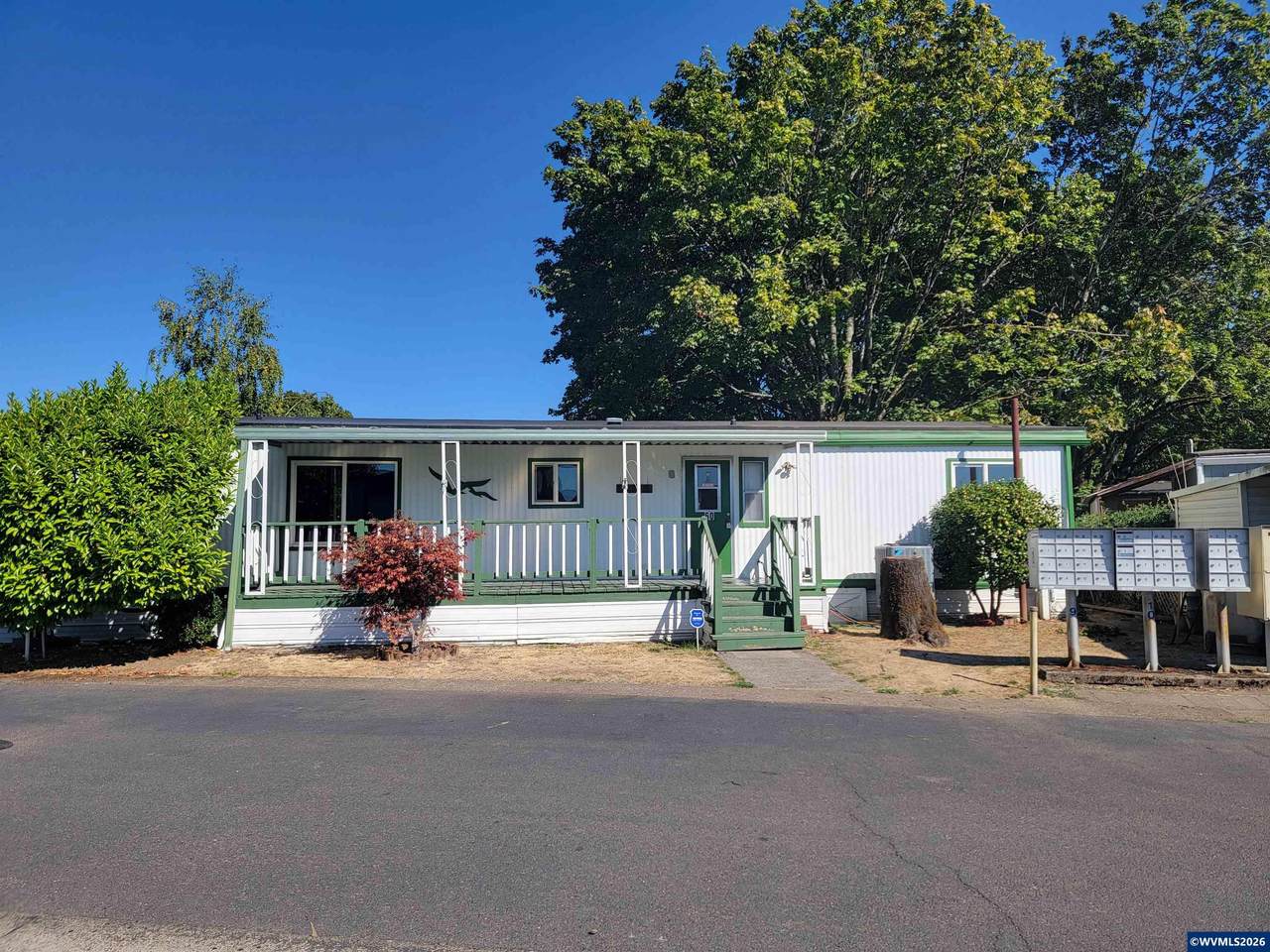 755 Circle - Photo 1