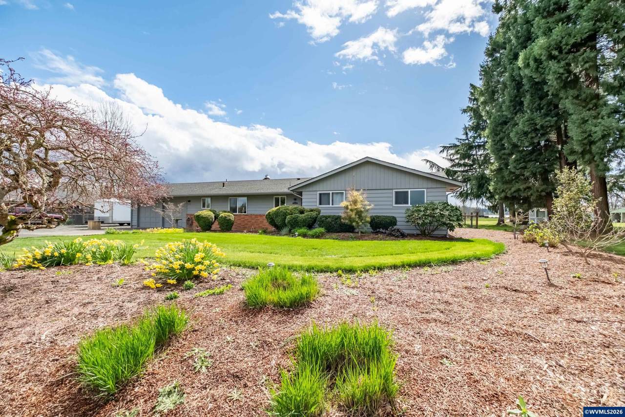 5750 Macleay Rd - Photo 1