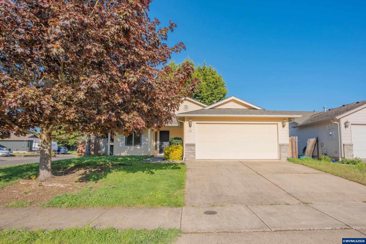 399 Breezy Wy - Photo 1