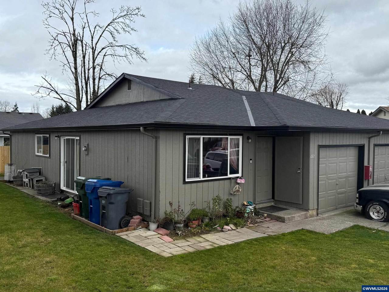 4561-4571 Chippewa - Photo 1