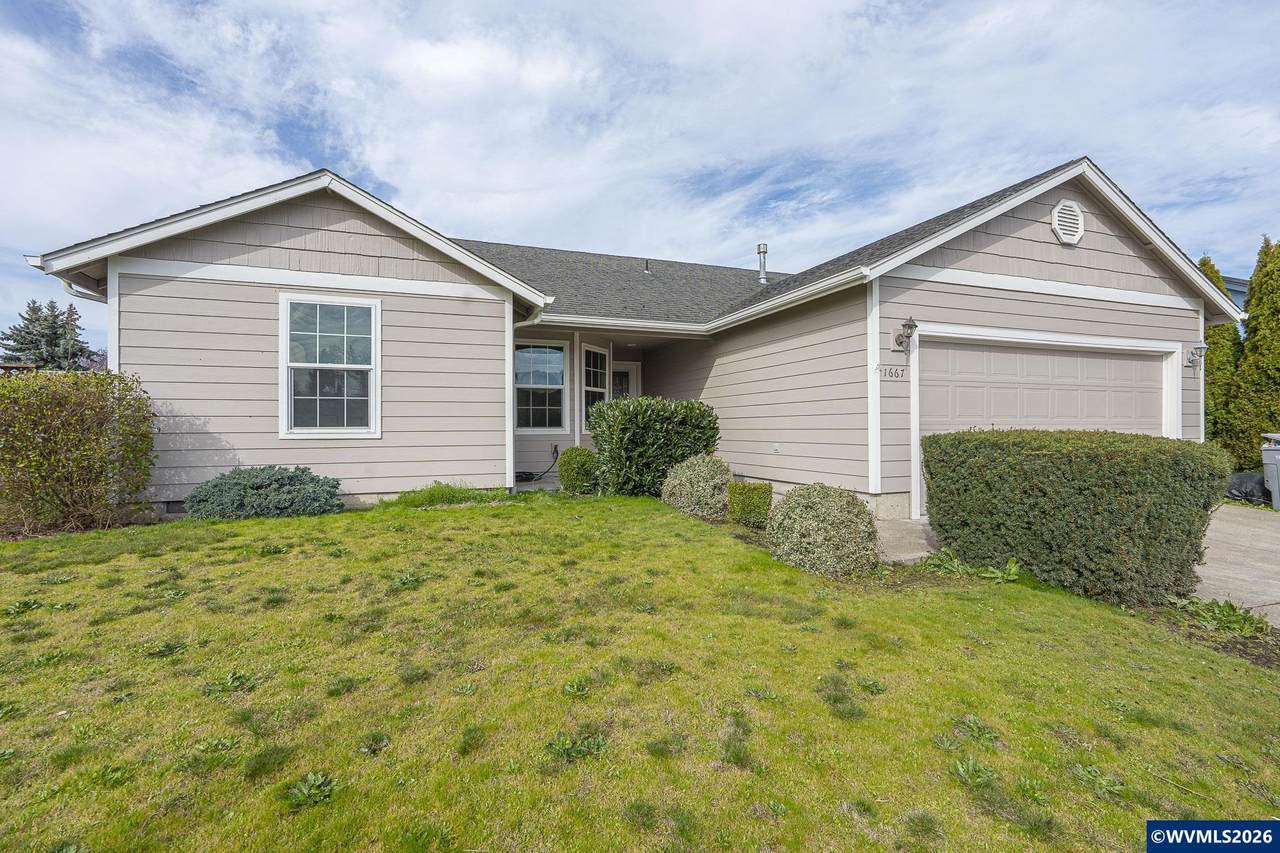 1667 Wendy St - Photo 1
