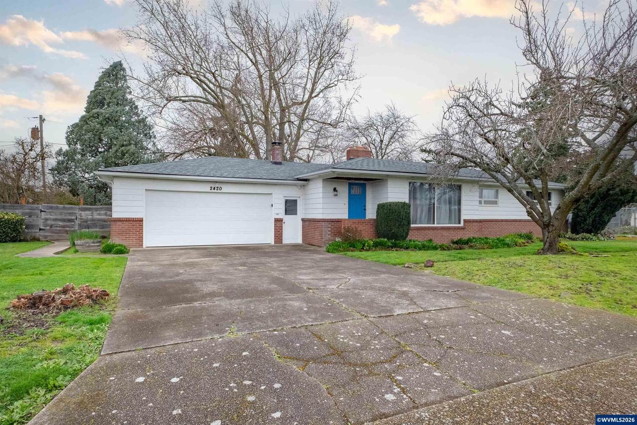 2420 Pine Ln - Photo 1