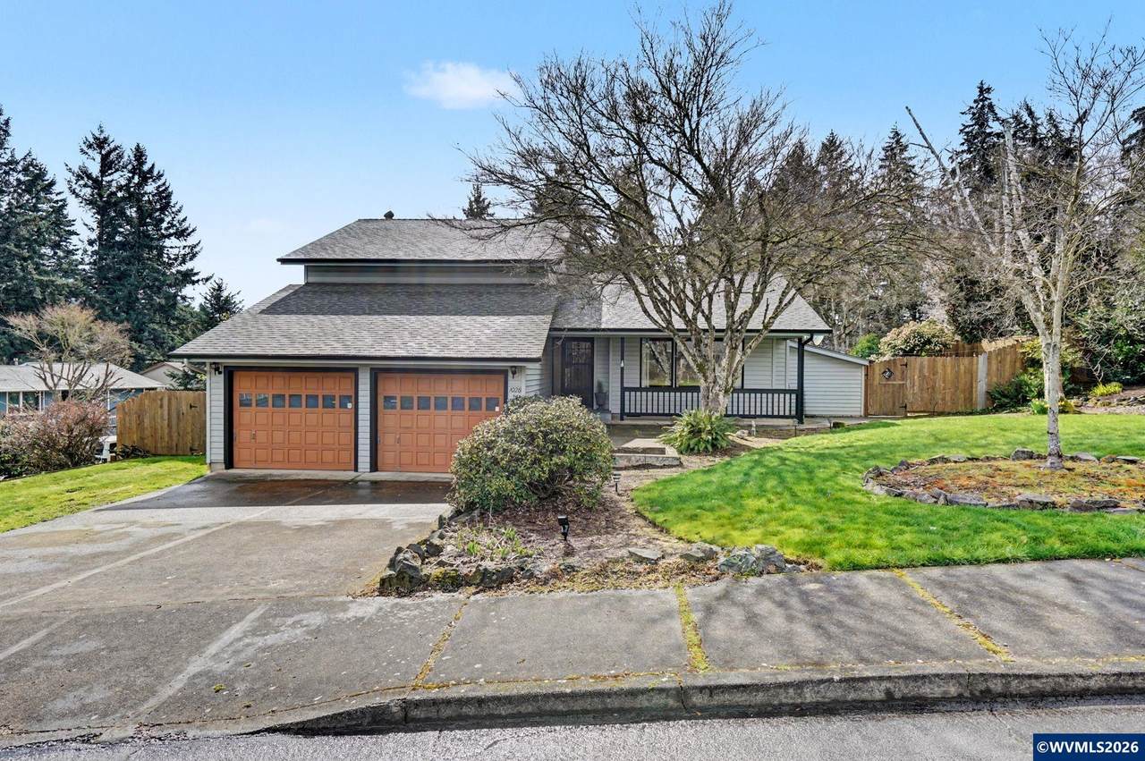 1028 Oakhill Av - Photo 1