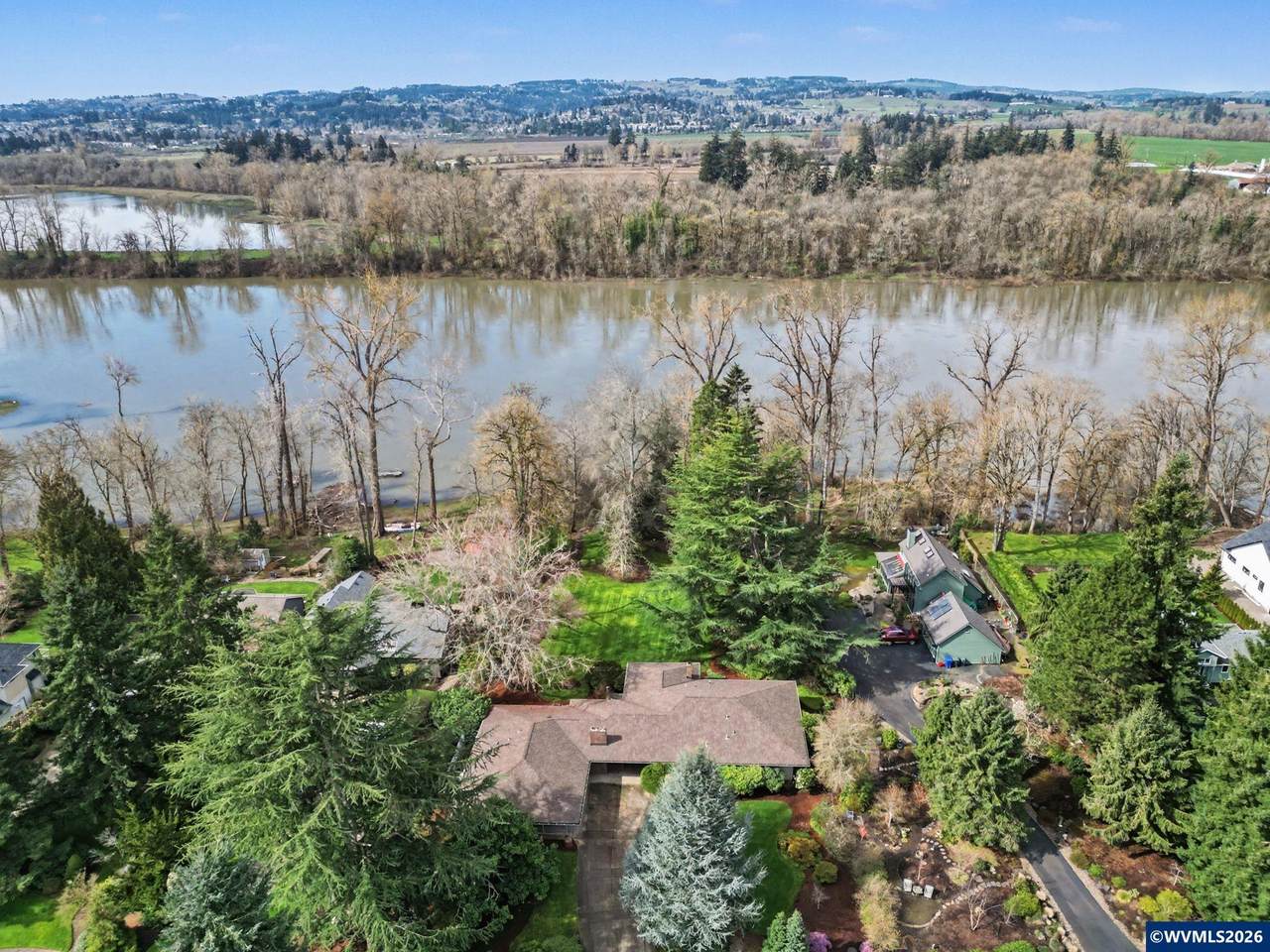 3715 Rivercrest Dr - Photo 1