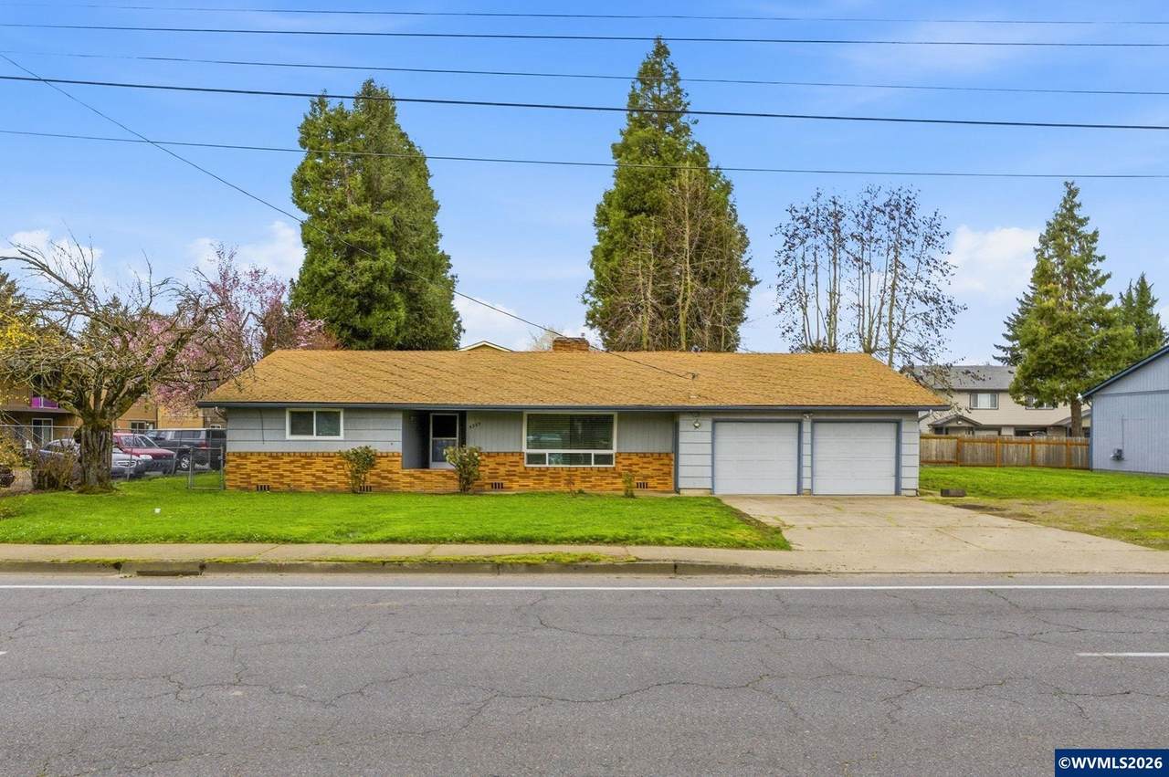 4389 Lancaster Dr - Photo 1