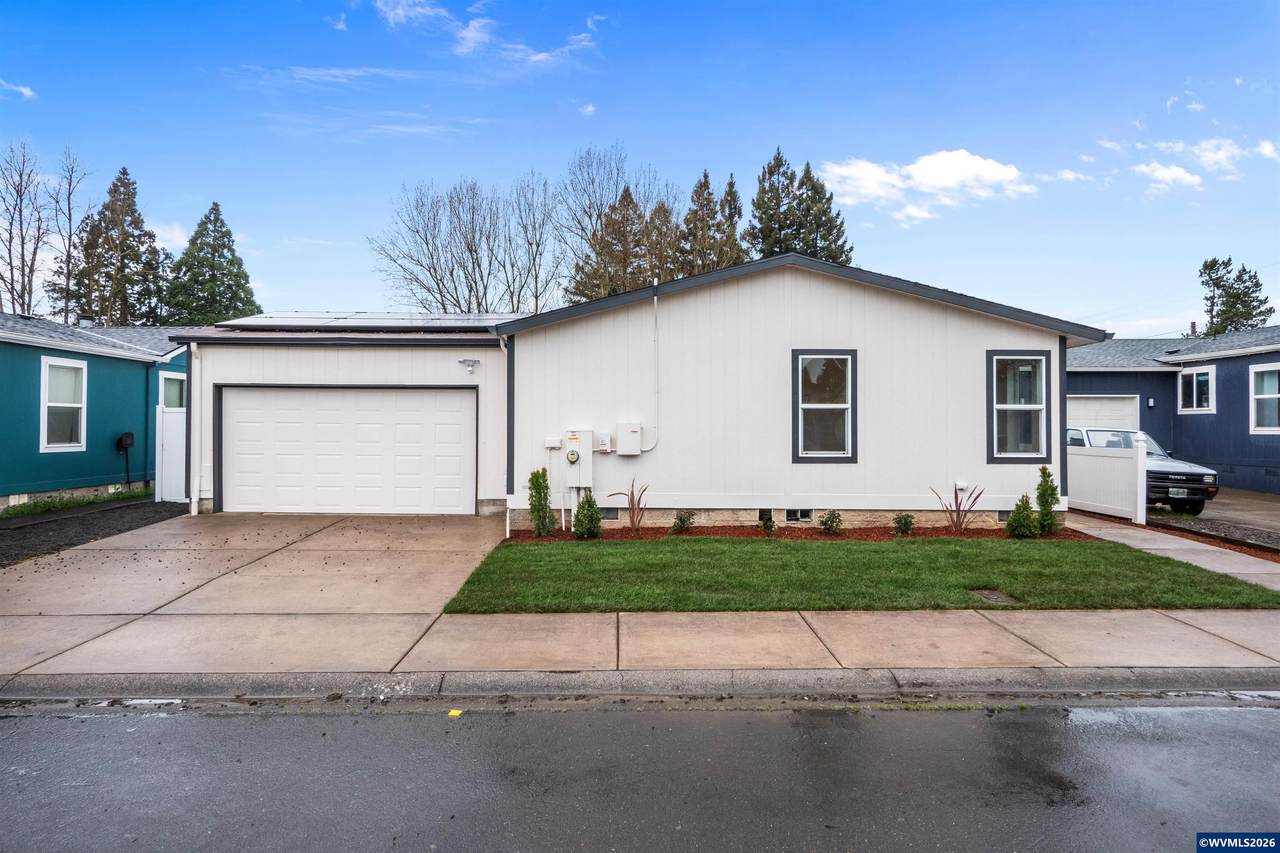 20983 Brentwood Ct - Photo 1