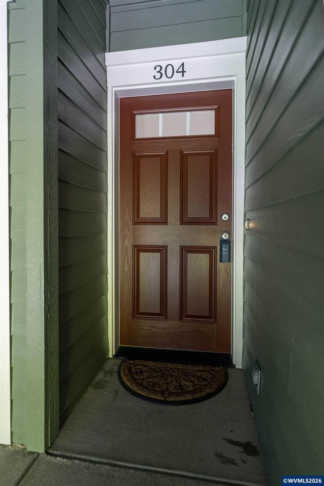 https://bt-photos.global.ssl.fastly.net/salem/1280_boomver_1_838932-2.jpg