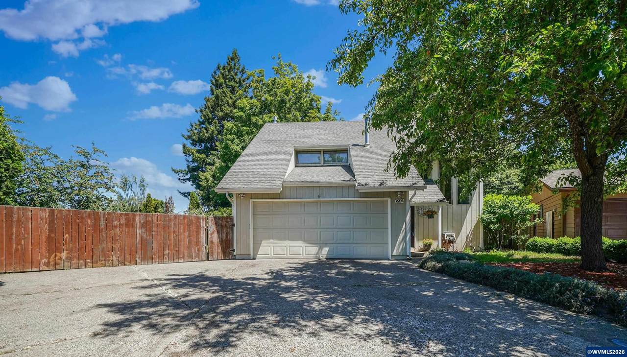 692 Fanny Ct - Photo 1