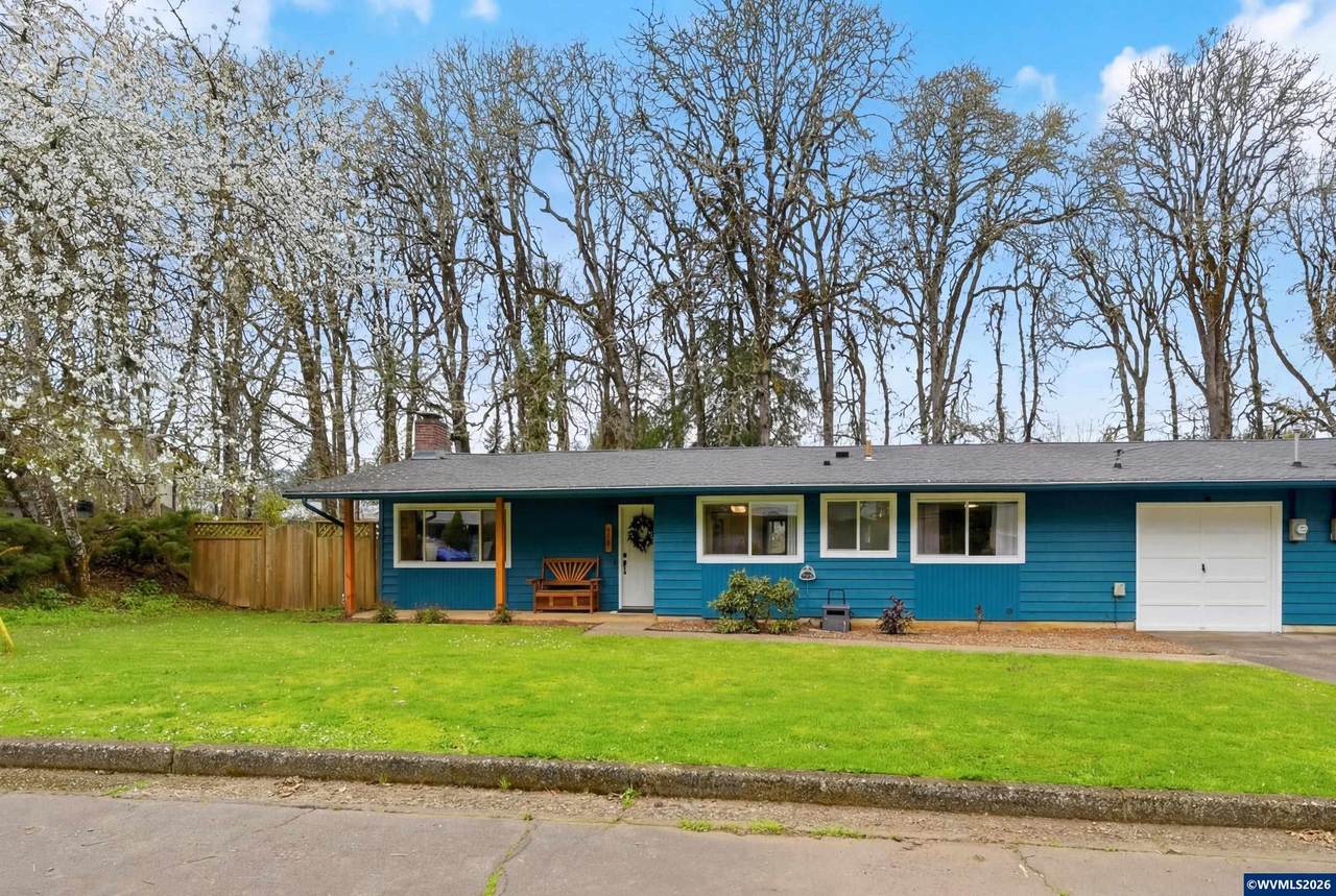 239 Azalea Dr - Photo 1