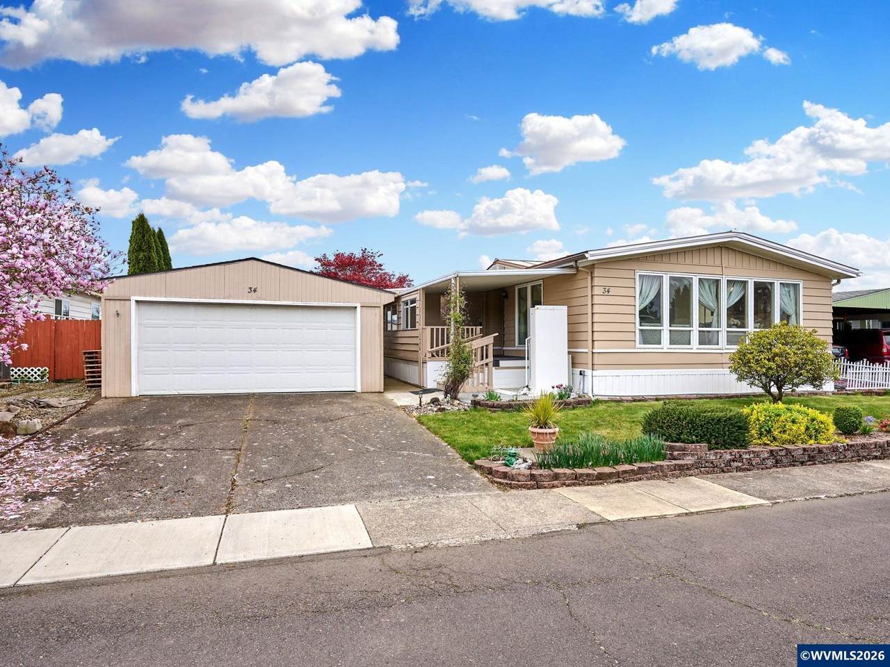 1055 Lockhaven (#34) - Photo 1